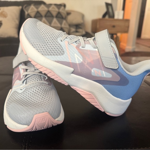 New Balance RAV v2 Kids' Running Shoes - Picture 1 of 6